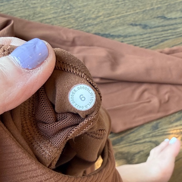 Lululemon Align Ribbed Tank Roasted Brown EUC size 6 - Picture 5 of 9